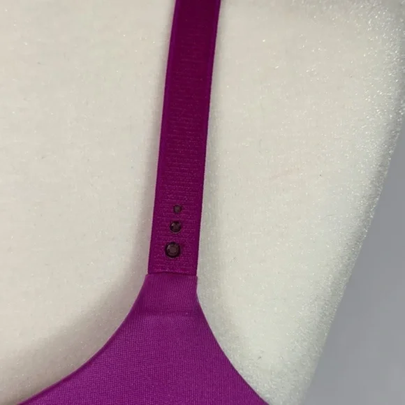 Victoria’s Secret Purple Biofit Bra 34D - Picture 3 of 8